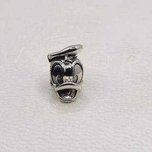 💫Authentic Pandora ⭐️RETIRED⭐️ DISNEY DONALD DUCK CHARM